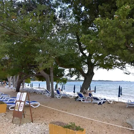 Klimatisierte In Zambratija Mit Gepflegtem Garten Apartment Umag