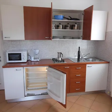 Klimatisierte In Zambratija Mit Gepflegtem Garten Apartment